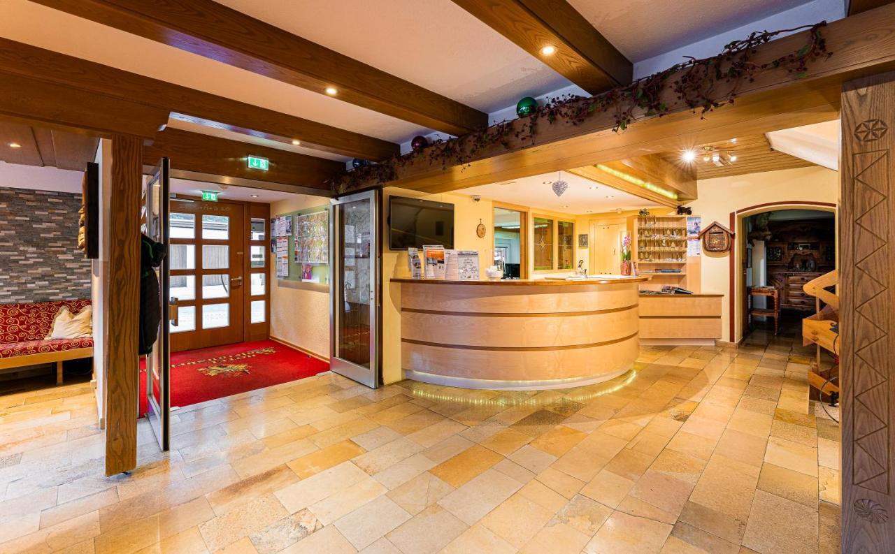 Hotel Kajetansbruecke فوندس المظهر الخارجي الصورة
