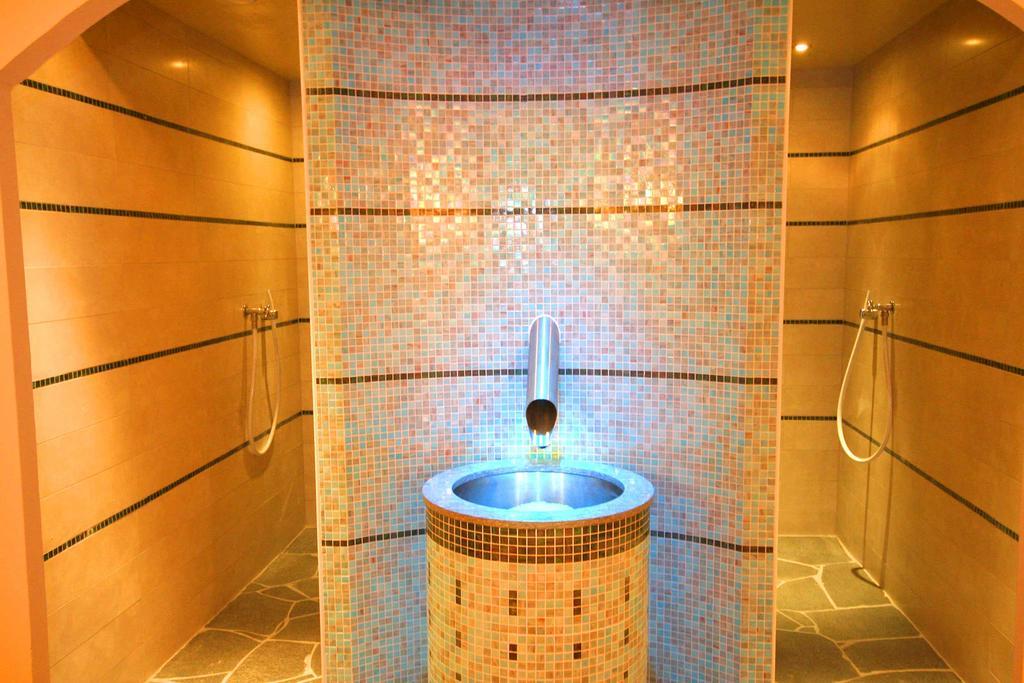 Hotel Kajetansbruecke فوندس المظهر الخارجي الصورة